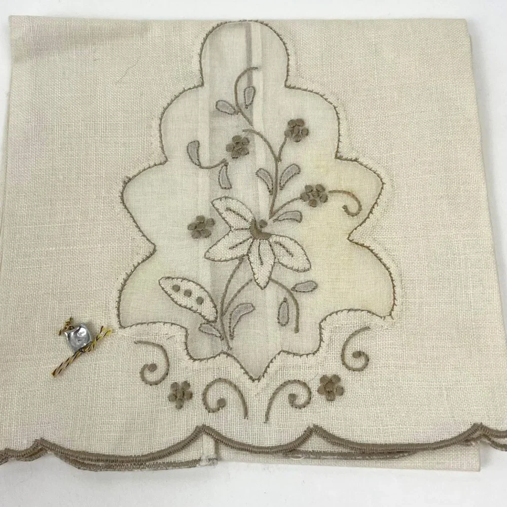 Vintage Set of 2 Beige Floral Embroidered Tea Towels